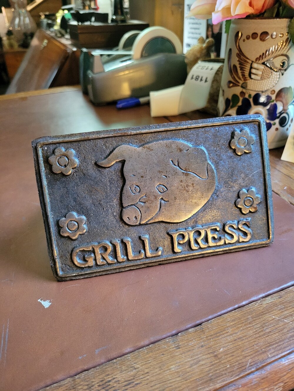 Vintage Home Town Grill Press Cast Iron Wood Handle Pig Face Flowers Bacon